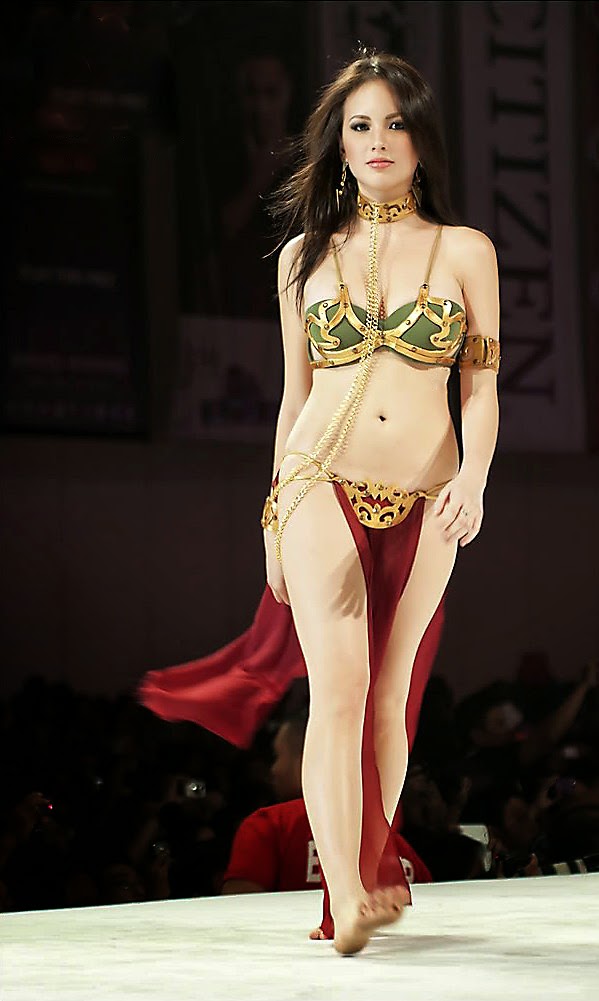 slave leia fashion show